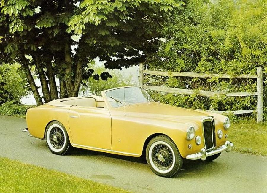  Arnolt-MG Convertible 1953 года  (фото 1 из 3)